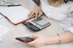 Financial Habits Every Woman Should Have