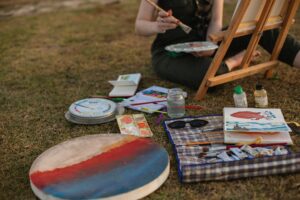 how to make money as an artist online