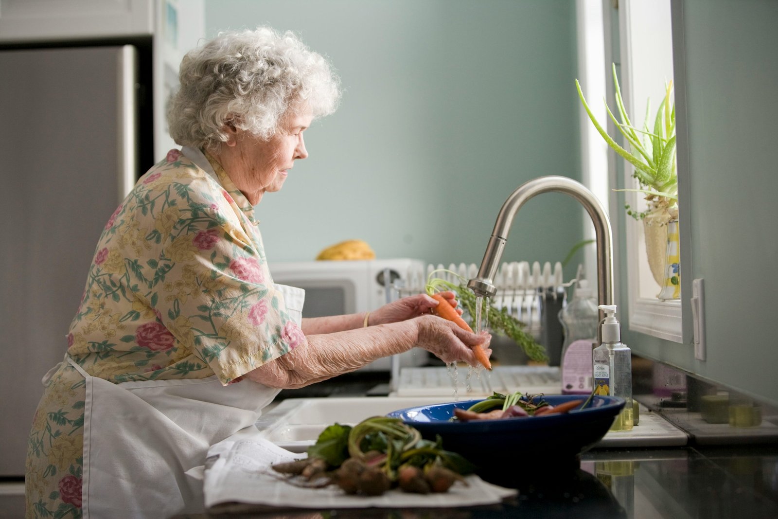 21 Ways Grandma Saved Money That We Forgot About
